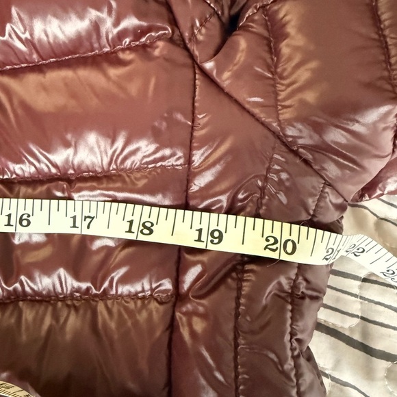 NOVELTI Women’s Burgundy Puffer Jacket - Picture 4 of 6